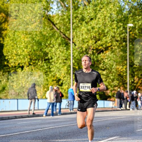 25.10.2026 - hella hamburg halbmarathon Dr. Thomas Lammeyer http://msf.ph/oto/11053647 25.10.2026 10:16:13 Kennedybrücke 33716 meine-sportfotos.de