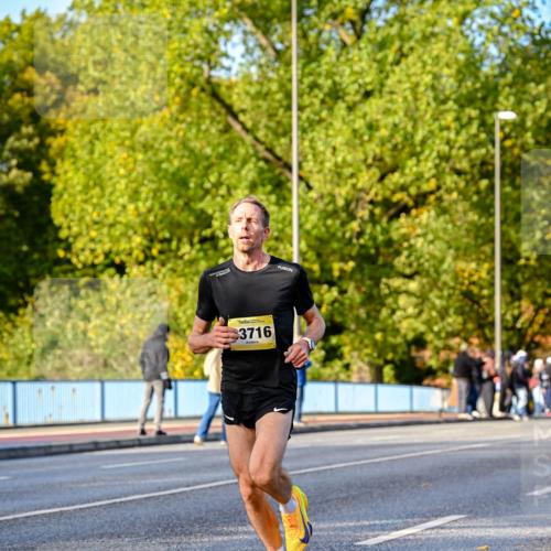 25.10.2026 - hella hamburg halbmarathon Dr. Thomas Lammeyer http://msf.ph/oto/11053651 25.10.2026 10:16:13 Kennedybrücke 3716 meine-sportfotos.de