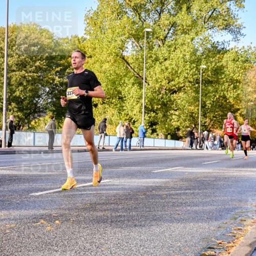 25.10.2026 - hella hamburg halbmarathon Dr. Thomas Lammeyer http://msf.ph/oto/11053656 25.10.2026 10:16:14 Kennedybrücke 337 meine-sportfotos.de
