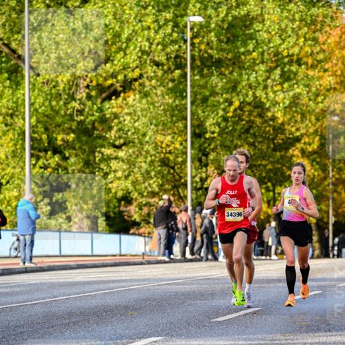 25.10.2026 - hella hamburg halbmarathon Dr. Thomas Lammeyer http://msf.ph/oto/11053670 25.10.2026 10:16:15 Kennedybrücke 34396 meine-sportfotos.de