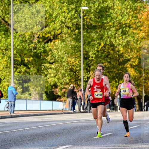 25.10.2026 - hella hamburg halbmarathon Dr. Thomas Lammeyer http://msf.ph/oto/11053672 25.10.2026 10:16:15 Kennedybrücke 34396, 40 meine-sportfotos.de
