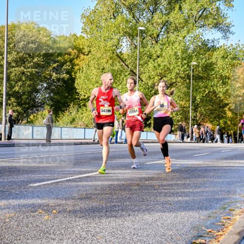 25.10.2026 - hella hamburg halbmarathon Dr. Thomas Lammeyer http://msf.ph/oto/11053701 25.10.2026 10:16:17 Kennedybrücke 34396, 40, 35561 meine-sportfotos.de