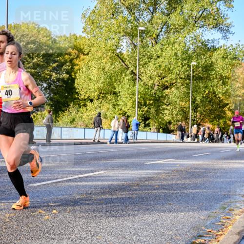 25.10.2026 - hella hamburg halbmarathon Dr. Thomas Lammeyer http://msf.ph/oto/11053716 25.10.2026 10:16:19 Kennedybrücke 40 meine-sportfotos.de