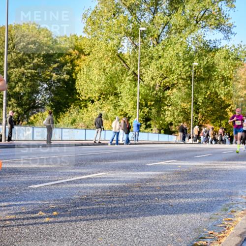 25.10.2026 - hella hamburg halbmarathon Dr. Thomas Lammeyer http://msf.ph/oto/11053718 25.10.2026 10:16:19 Kennedybrücke 40 meine-sportfotos.de