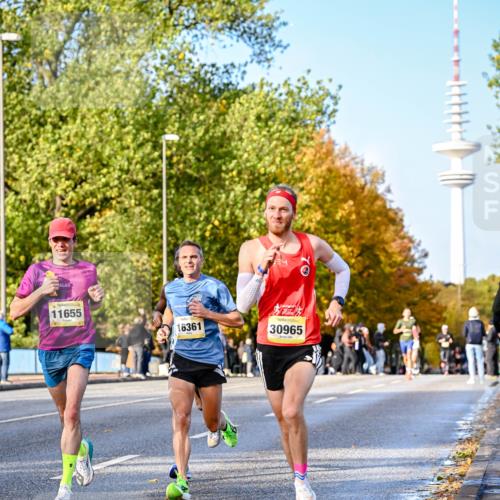25.10.2026 - hella hamburg halbmarathon Dr. Thomas Lammeyer http://msf.ph/oto/11053741 25.10.2026 10:16:22 Kennedybrücke 11655, 16361, 30965 meine-sportfotos.de