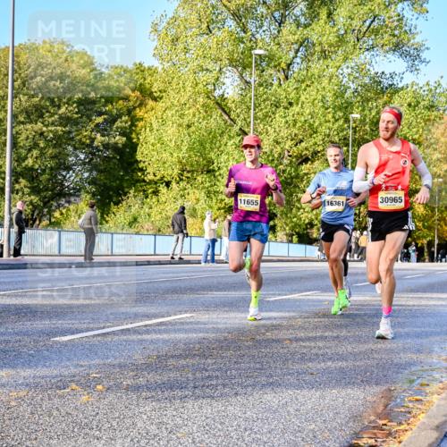 25.10.2026 - hella hamburg halbmarathon Dr. Thomas Lammeyer http://msf.ph/oto/11053753 25.10.2026 10:16:22 Kennedybrücke 30965, 11655, 16361 meine-sportfotos.de