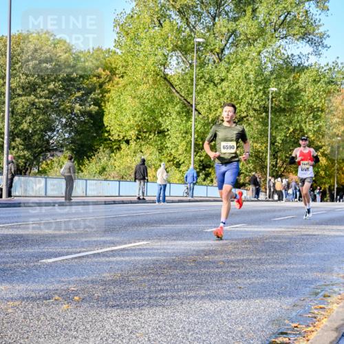 25.10.2026 - hella hamburg halbmarathon Dr. Thomas Lammeyer http://msf.ph/oto/11053778 25.10.2026 10:16:31 Kennedybrücke 6590, 7441 meine-sportfotos.de