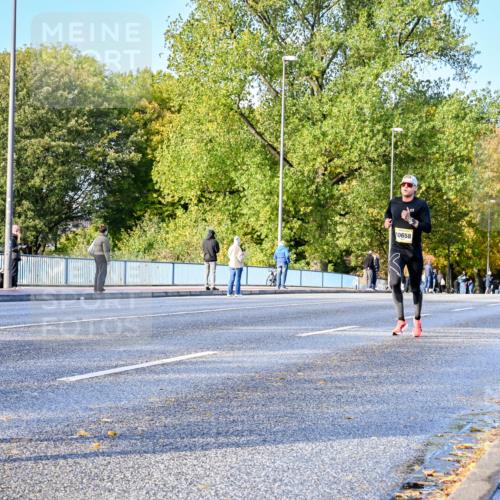 25.10.2026 - hella hamburg halbmarathon Dr. Thomas Lammeyer http://msf.ph/oto/11053809 25.10.2026 10:16:34 Kennedybrücke 10658 meine-sportfotos.de