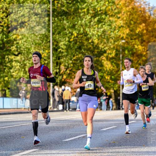 25.10.2026 - hella hamburg halbmarathon Dr. Thomas Lammeyer http://msf.ph/oto/11053863 25.10.2026 10:16:44 Kennedybrücke  meine-sportfotos.de