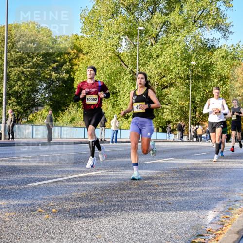 25.10.2026 - hella hamburg halbmarathon Dr. Thomas Lammeyer http://msf.ph/oto/11053877 25.10.2026 10:16:47 Kennedybrücke 30002, 45 meine-sportfotos.de