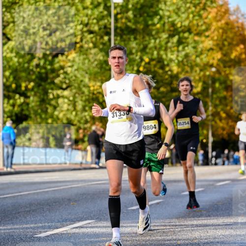 25.10.2026 - hella hamburg halbmarathon Dr. Thomas Lammeyer http://msf.ph/oto/11053883 25.10.2026 10:16:47 Kennedybrücke 31330, 9804, 35254 meine-sportfotos.de