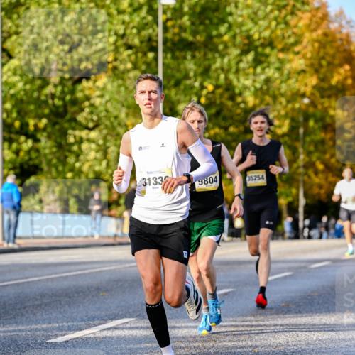 25.10.2026 - hella hamburg halbmarathon Dr. Thomas Lammeyer http://msf.ph/oto/11053885 25.10.2026 10:16:47 Kennedybrücke 31332, 9804, 35254 meine-sportfotos.de