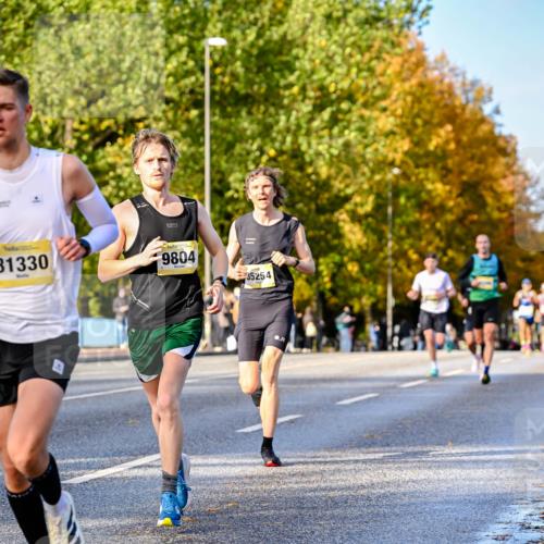 25.10.2026 - hella hamburg halbmarathon Dr. Thomas Lammeyer http://msf.ph/oto/11053892 25.10.2026 10:16:48 Kennedybrücke 31330, 9804, 35254 meine-sportfotos.de