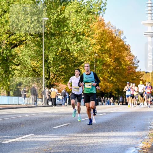 25.10.2026 - hella hamburg halbmarathon Dr. Thomas Lammeyer http://msf.ph/oto/11053915 25.10.2026 10:16:51 Kennedybrücke 13398, 22899 meine-sportfotos.de