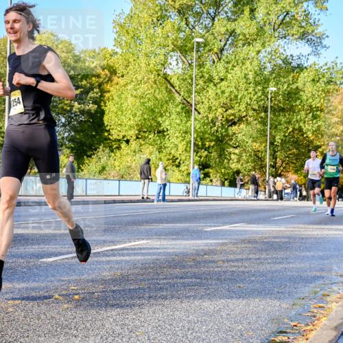 25.10.2026 - hella hamburg halbmarathon Dr. Thomas Lammeyer http://msf.ph/oto/11053916 25.10.2026 10:16:51 Kennedybrücke 254, 22899, 13398 meine-sportfotos.de