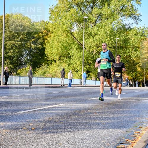 25.10.2026 - hella hamburg halbmarathon Dr. Thomas Lammeyer http://msf.ph/oto/11053942 25.10.2026 10:16:53 Kennedybrücke 13398, 36367 meine-sportfotos.de