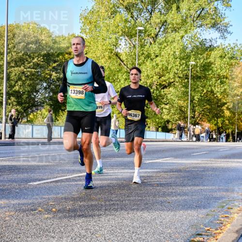 25.10.2026 - hella hamburg halbmarathon Dr. Thomas Lammeyer http://msf.ph/oto/11053954 25.10.2026 10:16:54 Kennedybrücke 13398, 99, 36367 meine-sportfotos.de