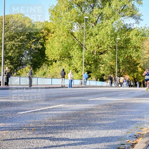 25.10.2026 - hella hamburg halbmarathon Dr. Thomas Lammeyer http://msf.ph/oto/11053963 25.10.2026 10:16:55 Kennedybrücke  meine-sportfotos.de