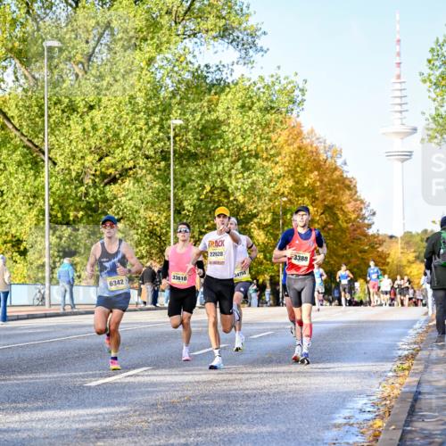 25.10.2026 - hella hamburg halbmarathon Dr. Thomas Lammeyer http://msf.ph/oto/11053981 25.10.2026 10:16:58 Kennedybrücke 6342, 33610, 22628, 34758, 3388 meine-sportfotos.de