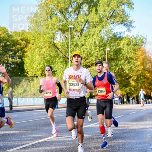 25.10.2026 - hella hamburg halbmarathon Dr. Thomas Lammeyer http://msf.ph/oto/11053993 25.10.2026 10:17:00 Kennedybrücke 33610, 22628, 3388 meine-sportfotos.de