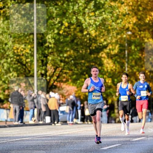 25.10.2026 - hella hamburg halbmarathon Dr. Thomas Lammeyer http://msf.ph/oto/11054015 25.10.2026 10:17:04 Kennedybrücke 21049, 25044 meine-sportfotos.de