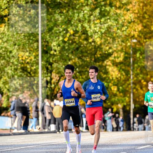 25.10.2026 - hella hamburg halbmarathon Dr. Thomas Lammeyer http://msf.ph/oto/11054034 25.10.2026 10:17:06 Kennedybrücke 25044, 20014, 10 meine-sportfotos.de