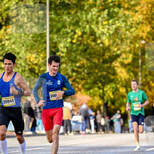 25.10.2026 - hella hamburg halbmarathon Dr. Thomas Lammeyer http://msf.ph/oto/11054042 25.10.2026 10:17:08 Kennedybrücke 25044, 200 meine-sportfotos.de