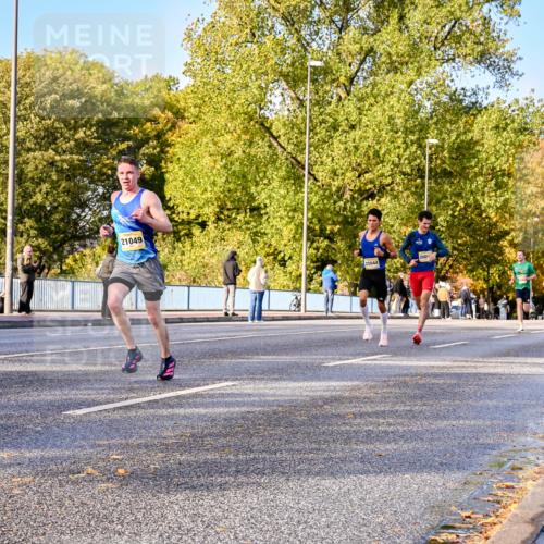 25.10.2026 - hella hamburg halbmarathon Dr. Thomas Lammeyer http://msf.ph/oto/11054044 25.10.2026 10:17:08 Kennedybrücke 21049, 25044, 2001 meine-sportfotos.de