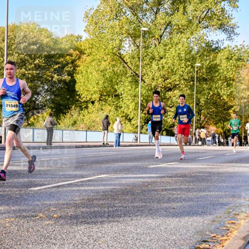 25.10.2026 - hella hamburg halbmarathon Dr. Thomas Lammeyer http://msf.ph/oto/11054048 25.10.2026 10:17:09 Kennedybrücke 21049, 25044, 20014 meine-sportfotos.de