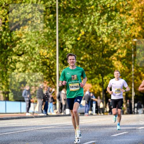 25.10.2026 - hella hamburg halbmarathon Dr. Thomas Lammeyer http://msf.ph/oto/11054059 25.10.2026 10:17:10 Kennedybrücke 10760, 3745 meine-sportfotos.de