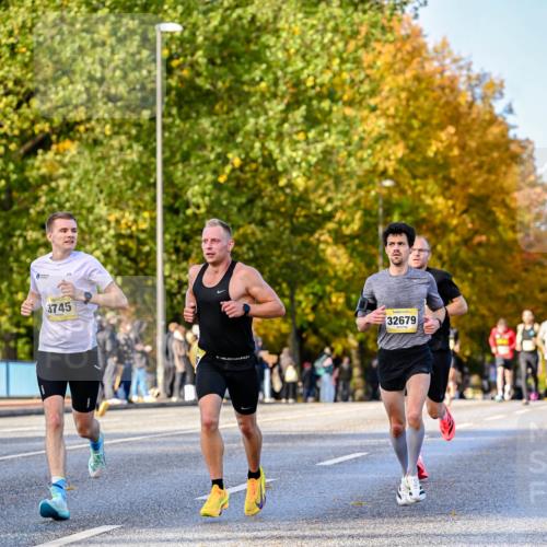 25.10.2026 - hella hamburg halbmarathon Dr. Thomas Lammeyer http://msf.ph/oto/11054079 25.10.2026 10:17:13 Kennedybrücke 3745, 32679 meine-sportfotos.de