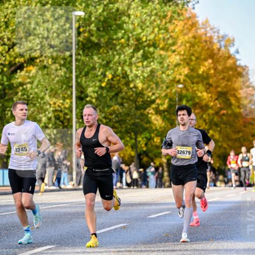25.10.2026 - hella hamburg halbmarathon Dr. Thomas Lammeyer http://msf.ph/oto/11054081 25.10.2026 10:17:13 Kennedybrücke 3745, 32679 meine-sportfotos.de