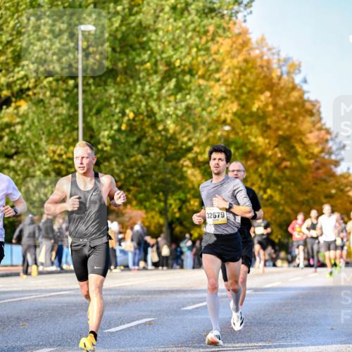 25.10.2026 - hella hamburg halbmarathon Dr. Thomas Lammeyer http://msf.ph/oto/11054084 25.10.2026 10:17:14 Kennedybrücke 32679 meine-sportfotos.de