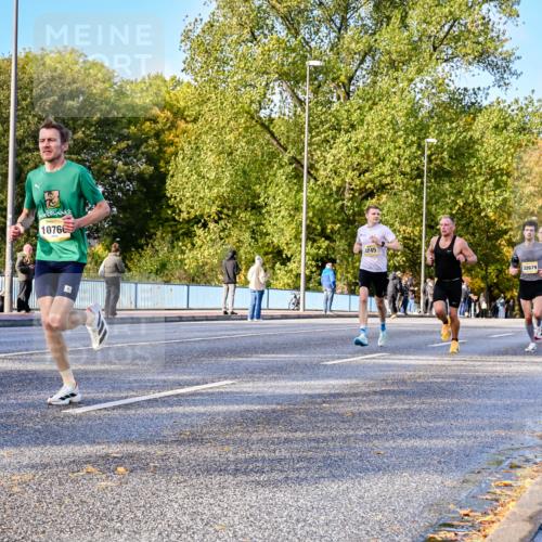 25.10.2026 - hella hamburg halbmarathon Dr. Thomas Lammeyer http://msf.ph/oto/11054085 25.10.2026 10:17:14 Kennedybrücke 10766, 3745, 32679 meine-sportfotos.de