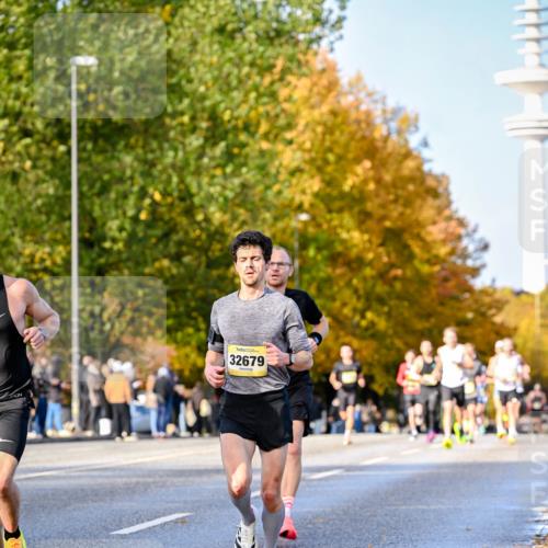 25.10.2026 - hella hamburg halbmarathon Dr. Thomas Lammeyer http://msf.ph/oto/11054089 25.10.2026 10:17:14 Kennedybrücke 32679 meine-sportfotos.de