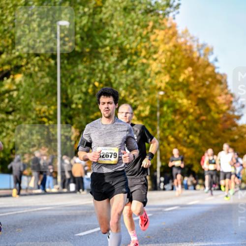 25.10.2026 - hella hamburg halbmarathon Dr. Thomas Lammeyer http://msf.ph/oto/11054094 25.10.2026 10:17:15 Kennedybrücke 32679 meine-sportfotos.de