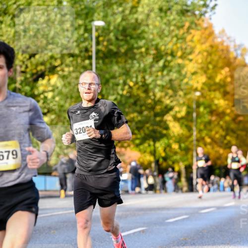 25.10.2026 - hella hamburg halbmarathon Dr. Thomas Lammeyer http://msf.ph/oto/11054103 25.10.2026 10:17:16 Kennedybrücke 679, 320 meine-sportfotos.de