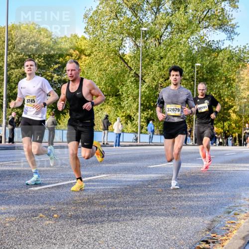 25.10.2026 - hella hamburg halbmarathon Dr. Thomas Lammeyer http://msf.ph/oto/11054104 25.10.2026 10:17:16 Kennedybrücke 3745, 32679, 32091 meine-sportfotos.de