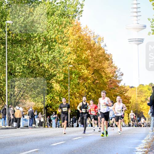 25.10.2026 - hella hamburg halbmarathon Dr. Thomas Lammeyer http://msf.ph/oto/11054113 25.10.2026 10:17:17 Kennedybrücke 35367, 10985, 30870, 35006, 2018 meine-sportfotos.de
