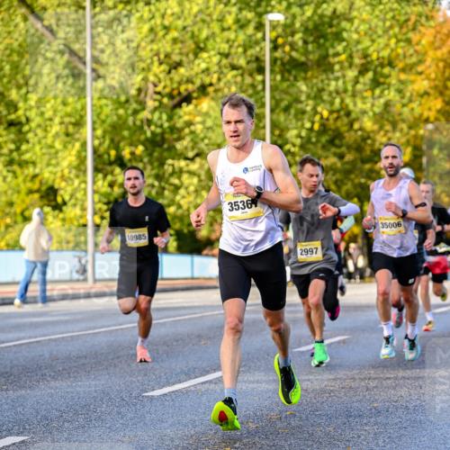 25.10.2026 - hella hamburg halbmarathon Dr. Thomas Lammeyer http://msf.ph/oto/11054137 25.10.2026 10:17:22 Kennedybrücke 10985, 35367, 2997, 35006 meine-sportfotos.de