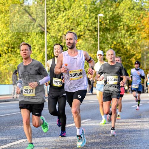 25.10.2026 - hella hamburg halbmarathon Dr. Thomas Lammeyer http://msf.ph/oto/11054152 25.10.2026 10:17:24 Kennedybrücke 2997, 19706, 35006, 20045 meine-sportfotos.de