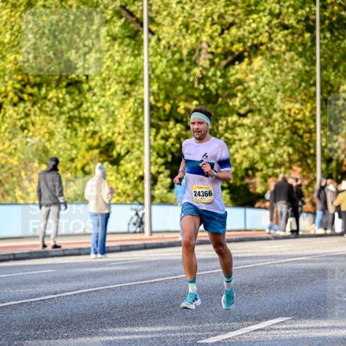 25.10.2026 - hella hamburg halbmarathon Dr. Thomas Lammeyer http://msf.ph/oto/11054203 25.10.2026 10:17:29 Kennedybrücke 10, 24366 meine-sportfotos.de