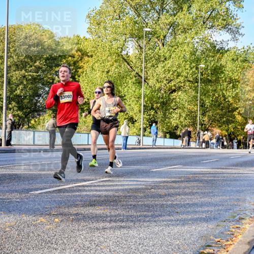 25.10.2026 - hella hamburg halbmarathon Dr. Thomas Lammeyer http://msf.ph/oto/11054267 25.10.2026 10:17:41 Kennedybrücke 33007 meine-sportfotos.de