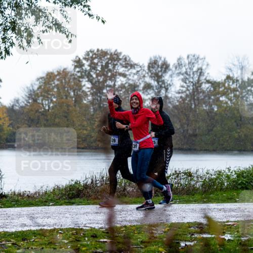 07.11.2021 - Bramfelder Winterlaufserie 2021/2022 Lauf 1 Michael Strokosch http://msf.ph/oto/3594330 07.11.2021 11:26:16 Laufen 39, 25, 39 meine-sportfotos.de