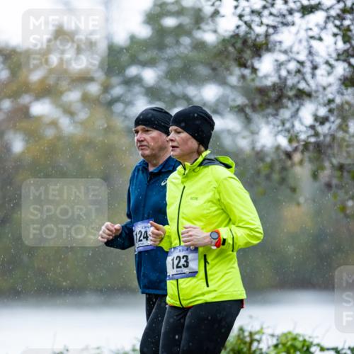 07.11.2021 - Bramfelder Winterlaufserie 2021/2022 Lauf 1 Michael Strokosch http://msf.ph/oto/3594341 07.11.2021 11:26:35 Laufen 2415, 124, 2438, 123 meine-sportfotos.de