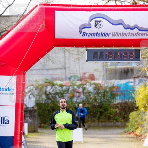 07.11.2021 - Bramfelder Winterlaufserie 2021/2022 Lauf 1 Michael Strokosch http://msf.ph/oto/3594481 07.11.2021 12:22:52 Laufen 1945 meine-sportfotos.de