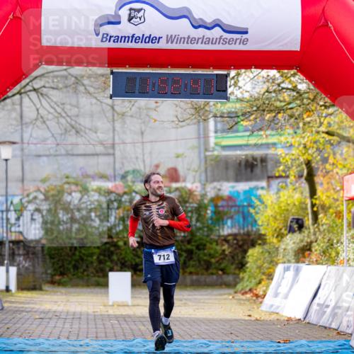 07.11.2021 - Bramfelder Winterlaufserie 2021/2022 Lauf 1 Michael Strokosch http://msf.ph/oto/3594495 07.11.2021 12:23:35 Laufen 712 meine-sportfotos.de