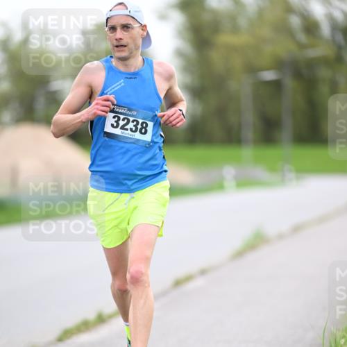 07.04.2024 - 43. Internationalen Wilhelmsburger Insellauf Dr. Thomas Lammeyer http://msf.ph/oto/6037559 07.04.2024 10:22:03 Laufen 3238 meine-sportfotos.de