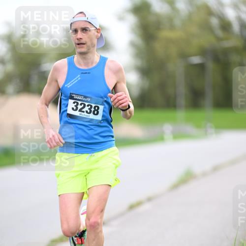 07.04.2024 - 43. Internationalen Wilhelmsburger Insellauf Dr. Thomas Lammeyer http://msf.ph/oto/6037560 07.04.2024 10:22:03 Laufen 43, 3238 meine-sportfotos.de