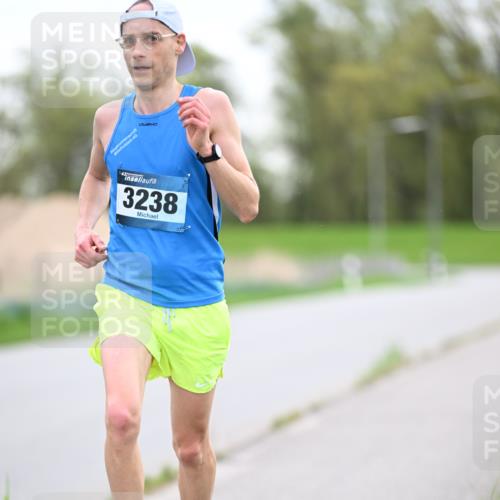 07.04.2024 - 43. Internationalen Wilhelmsburger Insellauf Dr. Thomas Lammeyer http://msf.ph/oto/6037561 07.04.2024 10:22:03 Laufen 43, 3238 meine-sportfotos.de